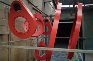 齒輪式回轉驅動殼體采用噴塑處理的優點