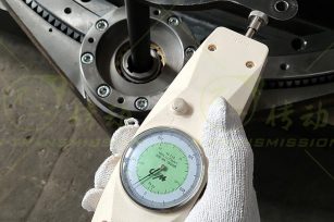 精密回轉支承游隙的選擇及實際應用