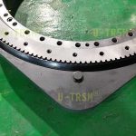 因空間限制而特殊設計的S-I-O-0641齒輪式回轉驅動