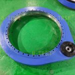 用伺服電機(jī)驅(qū)動旋轉(zhuǎn)的外齒回轉(zhuǎn)驅(qū)動裝置