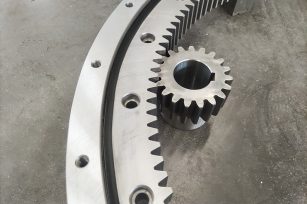 齒輪式回轉驅動為什么一定要有齒側隙