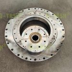 同向安裝的重載型內(nèi)齒回轉(zhuǎn)驅(qū)動(dòng)方案