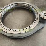 輸入端和輸出端在同一方向的齒輪式回轉驅動