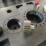 與自動化旋轉(zhuǎn)設備底座集成在一起的精密回轉(zhuǎn)驅(qū)動